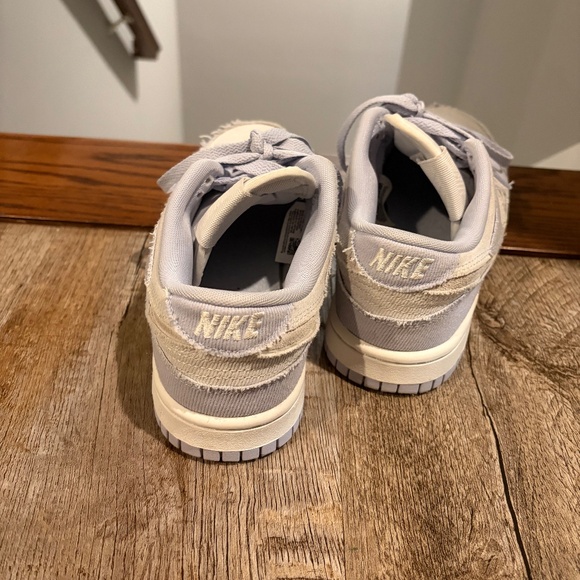 Nike Dunk Low - Picture 3 of 6